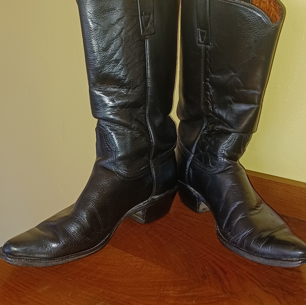 Leather cowgirl boots
